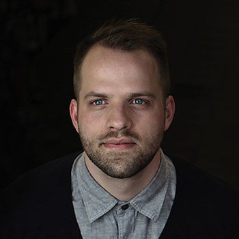 ?php echo article_custom_field('guest-name', 'Need a guests name!'); ?